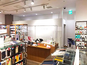 アイサポルクア店の修理スタッフ