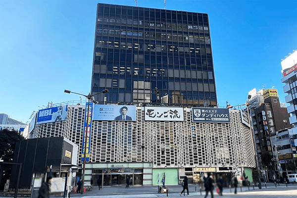 スマホ修理王新橋外観